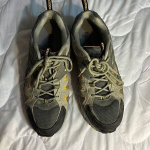 Nevados Athletic Running Shoes Size 9.5